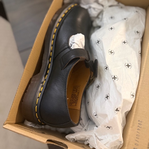 Dr. Martens Shoes - Dr. Martens Black Leather Mary Jane Shoes – Women’s Size 8
